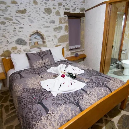 Olive Tree With Private Pool & Jacuzzi Villa