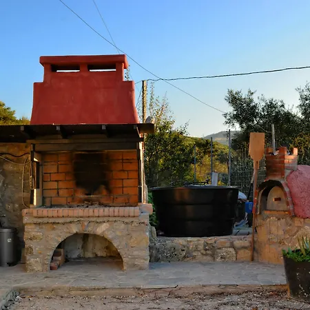 Olive Tree With Private Pool & Jacuzzi Villa *